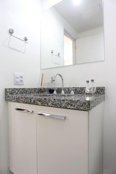Studio Lindo Ao Lado Do Metro Santa Cecilia Apartment เซาเปาโล ภายนอก รูปภาพ